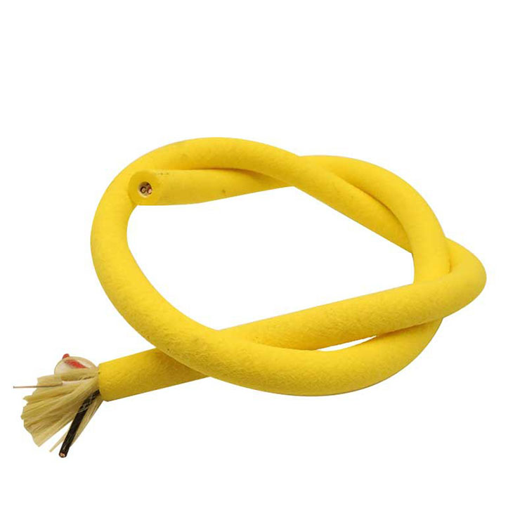 Si e arrin kabllon nënujor zero Buoyancy nën ujë në ujë?